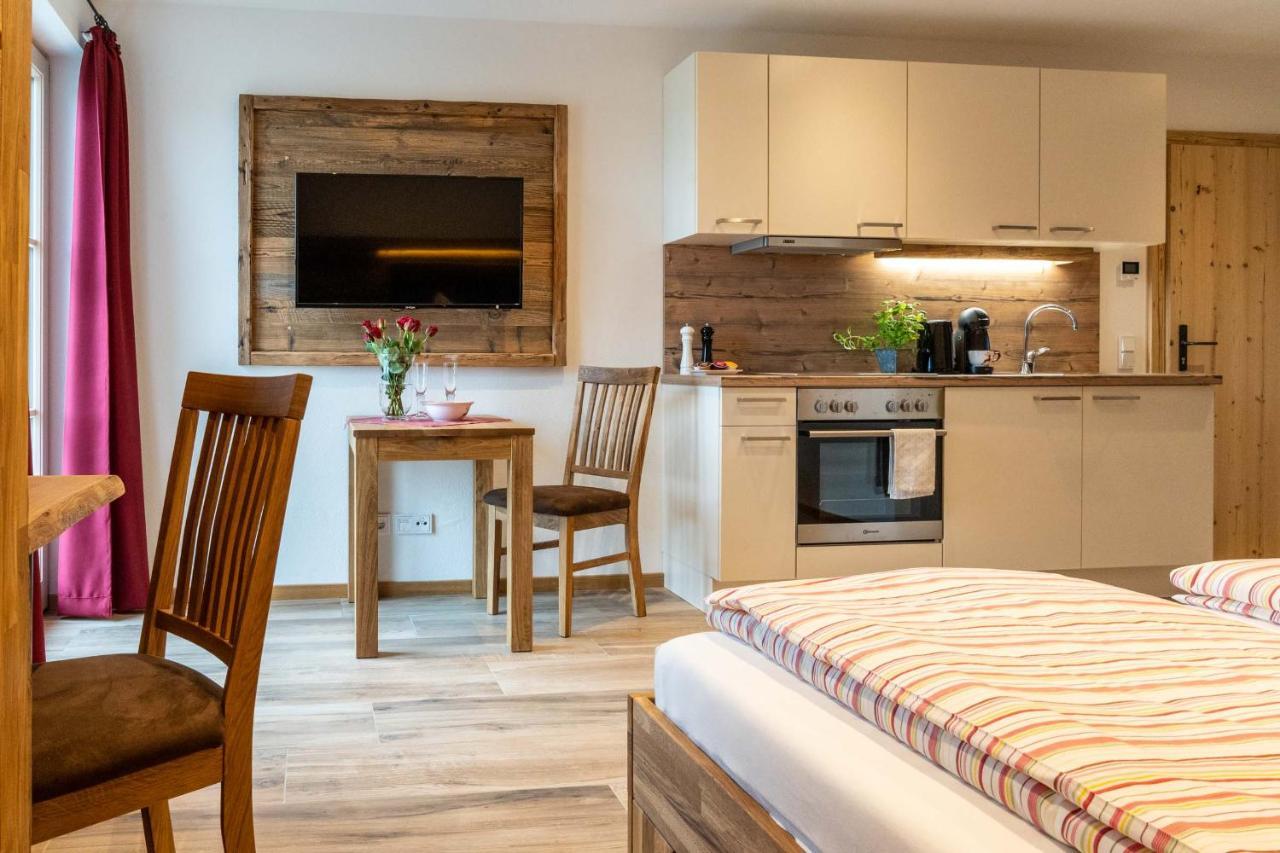 Pension Und Appartements Wild Otterfing Eksteriør billede